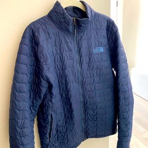 Men’s Medium North Face Thermoball packable jacket